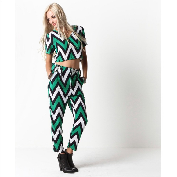 Dakota Zig Zag Crop Top (Green Multi) - Picture 6 of 8